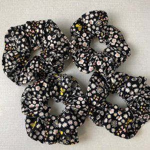 Black Floral Bee scrunchies Hair ties Po